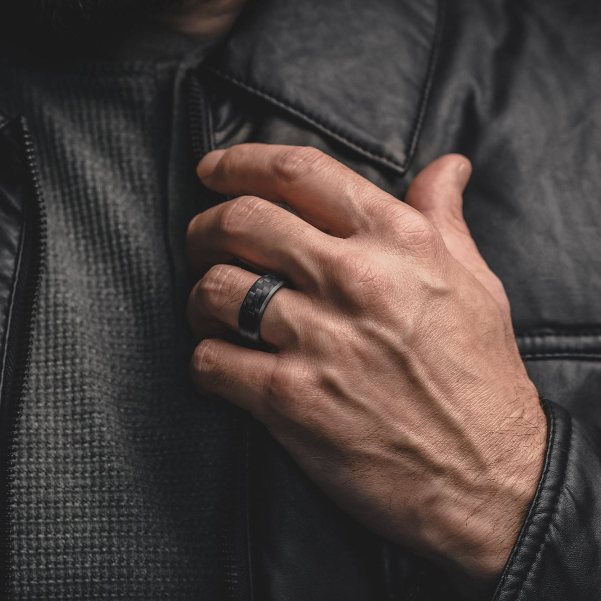 8mm Beveled Ring Set - Carbon Fiber 3K